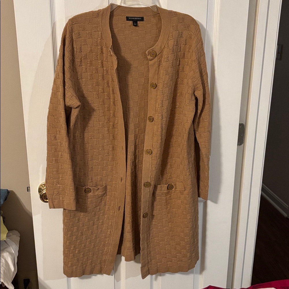 Banana Republic Long, button up, Box Knit Sweater, maxi length. Size Large.